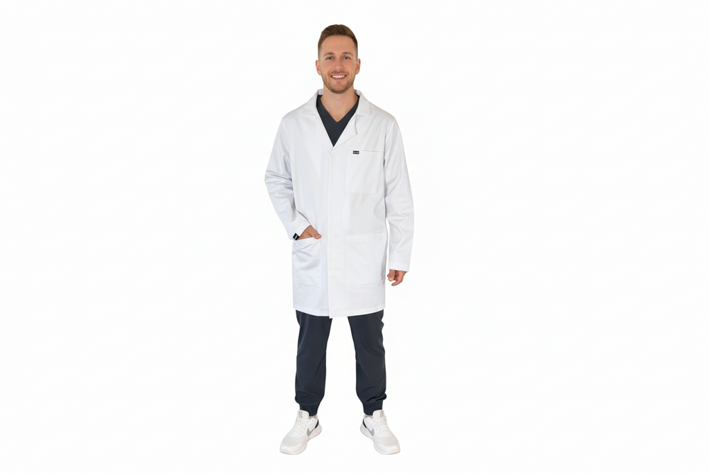Bata galeno para hombre y mujer de color blanco, modelo completo, ropa médica de Ripplex.mx en fondo blanco.